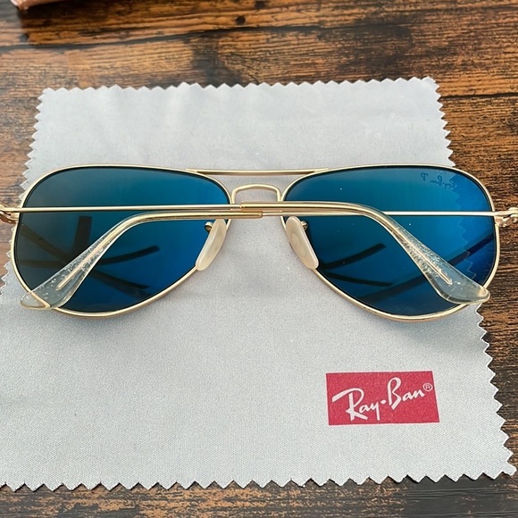 Women's Ray-Ban Aviator Polarized Sunglasses With Case - Picture 11 of 16